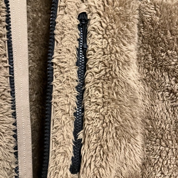 Uniqlo Teddy Fawn Jacket - Picture 4 of 6